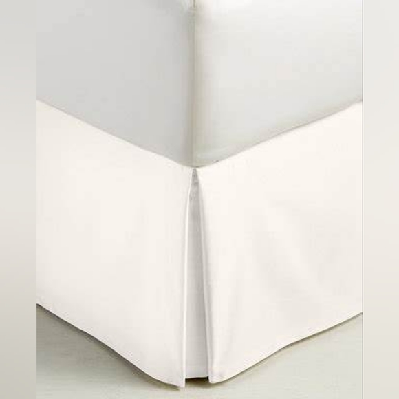 Hotel Collection Bedding Hotel Collection Hydrangea Bedskirt Ivory